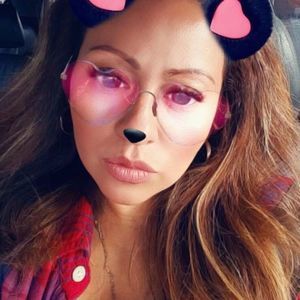 Meet your Posher, Claudia